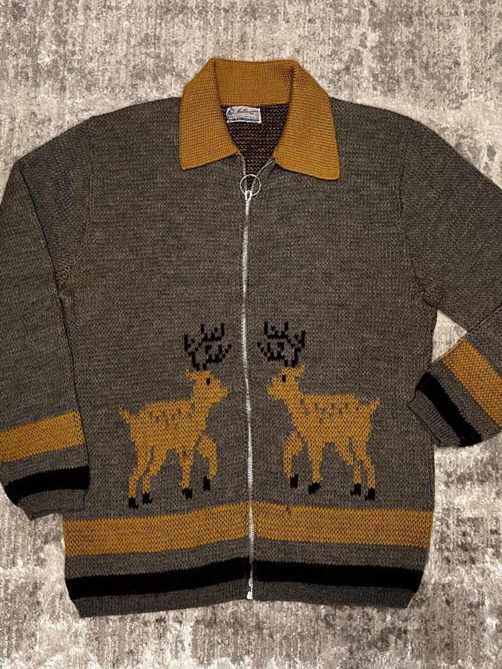Vintage Melbourne Lord Jeff Hand Knit 100% Wool Cardigan Deer Sweater Size Large